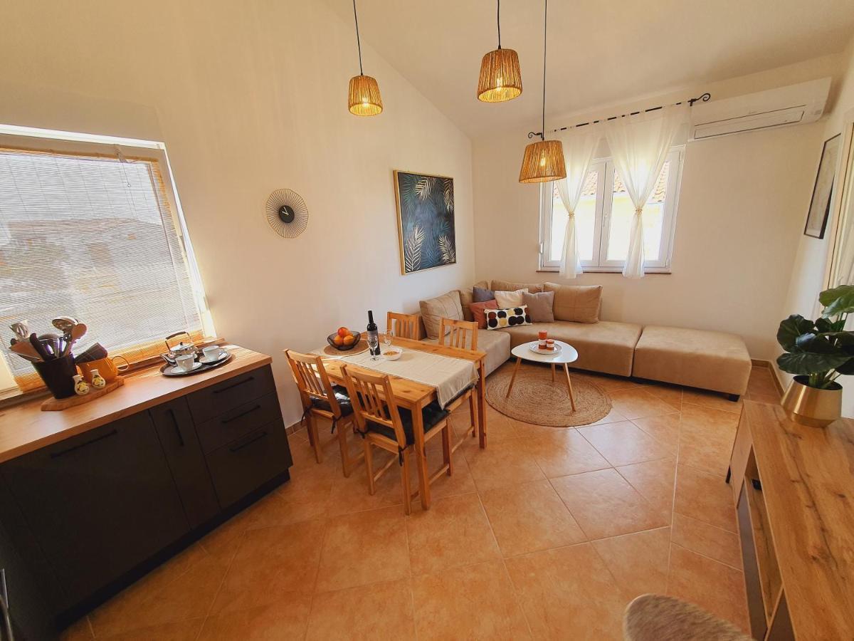 Apartman Mila Barbat na Rabu Exterior photo